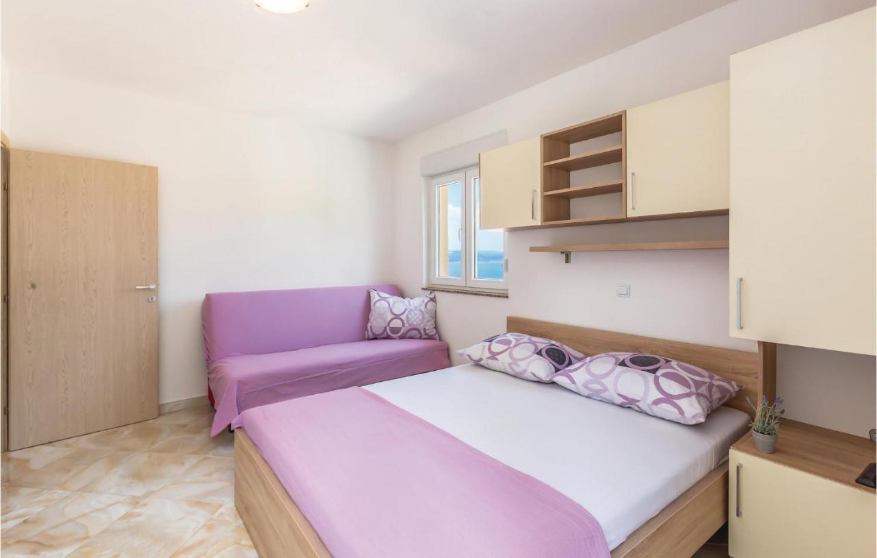 One-Bedroom Apartment in Krvavica Buitenkant foto