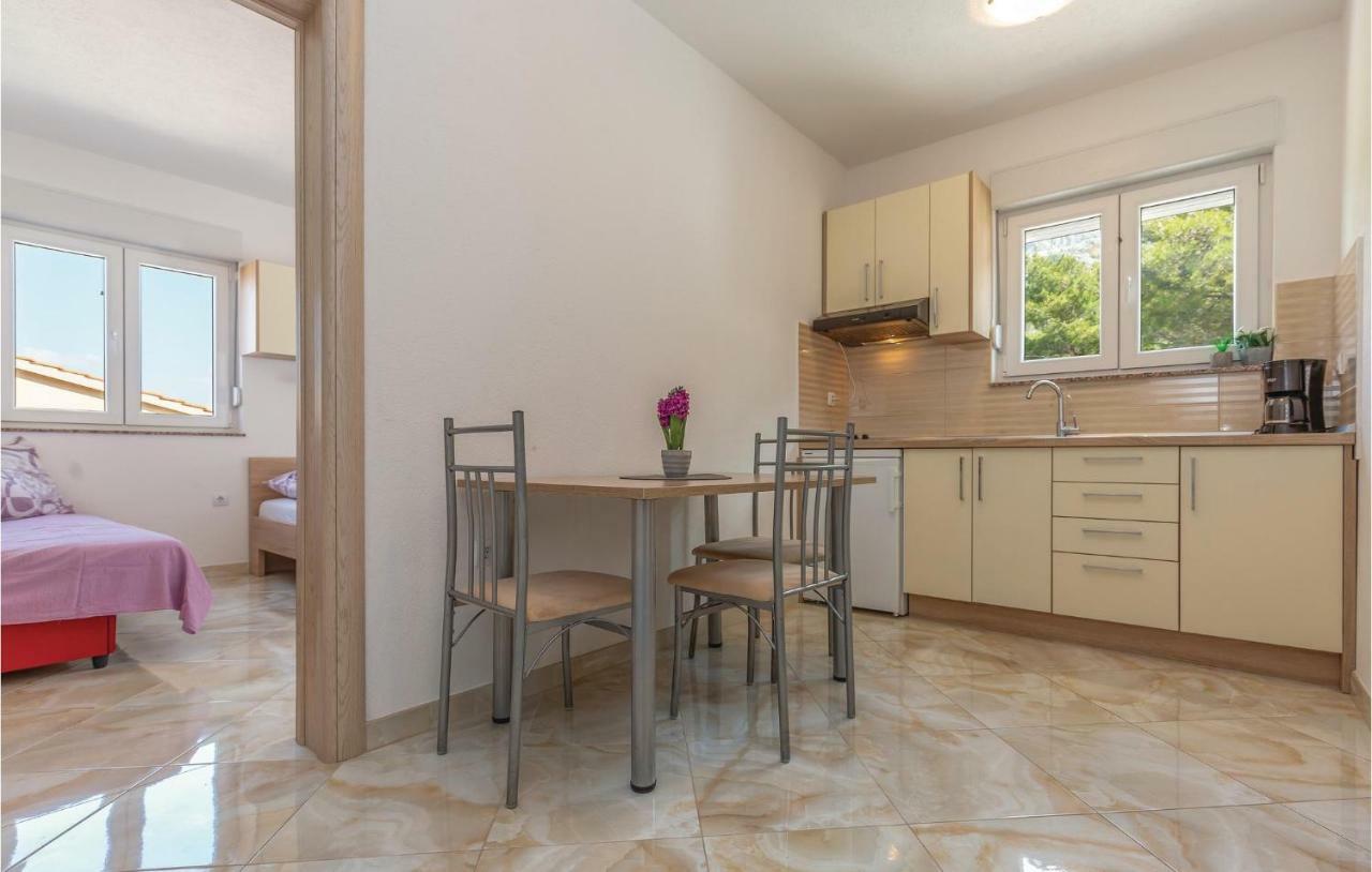 One-Bedroom Apartment in Krvavica Buitenkant foto
